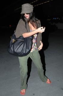 Megan Fox feet photo thumbnail