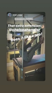 Chelsea Handler feet photo thumbnail