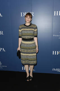 Bryce Dallas Howard feet photo thumbnail