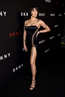 Halsey feet photo thumbnail