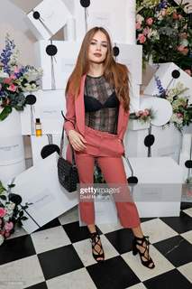 Xenia Tchoumitcheva feet photo thumbnail