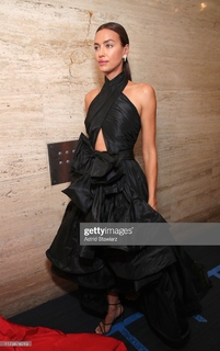Irina Shayk feet photo thumbnail