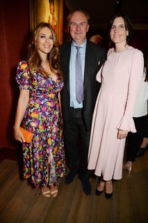 Elizabeth Hurley feet photo thumbnail