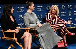 Emily Osment feet photo thumbnail