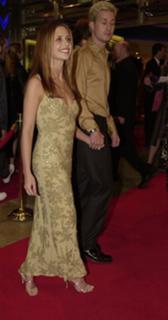 Sarah Michelle Gellar feet photo thumbnail