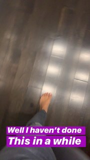 Rocsi Diaz feet photo thumbnail