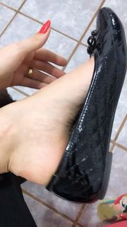Alaine Crissiê feet photo thumbnail