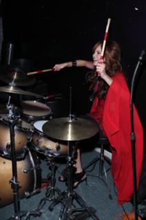 Debby Ryan feet photo thumbnail