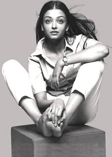 Aishwarya Rai Bachchan feet photo thumbnail