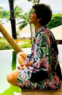 Sonali Bendre feet photo thumbnail