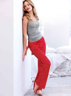 Candice Swanepoel feet photo thumbnail