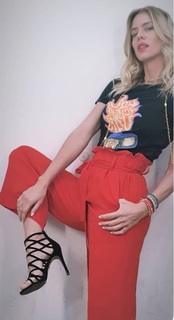 Nicole Neumann feet photo thumbnail
