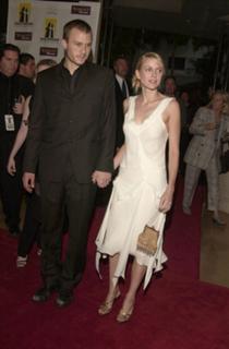 Naomi Watts feet photo thumbnail
