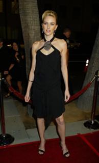 Naomi Watts feet photo thumbnail