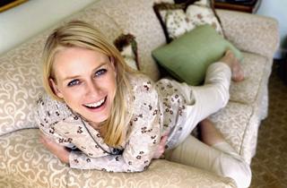 Naomi Watts feet photo thumbnail