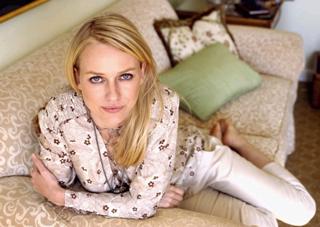 Naomi Watts feet photo thumbnail