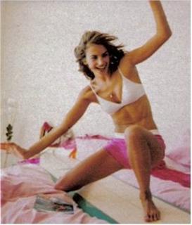 Alessandra Ambrosio feet photo thumbnail