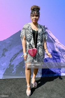 Angela Yee feet photo thumbnail