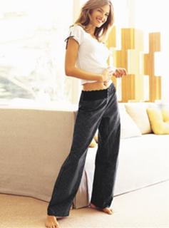 Alessandra Ambrosio feet photo thumbnail