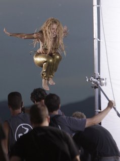Shakira feet photo thumbnail