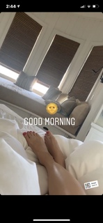 Katheryn Winnick feet photo thumbnail