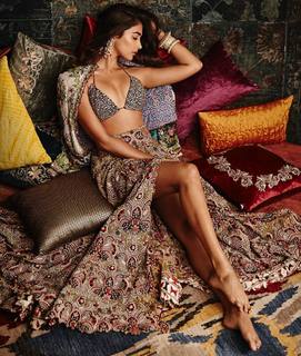 Pooja Hegde feet photo thumbnail