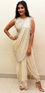 Pooja Hegde feet photo thumbnail