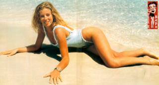 Alessia Marcuzzi feet photo thumbnail