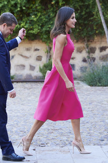 Queen Letizia of Spain feet photo thumbnail