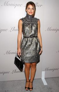 Maria Menounos feet photo thumbnail