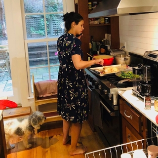 Morena Baccarin feet photo thumbnail