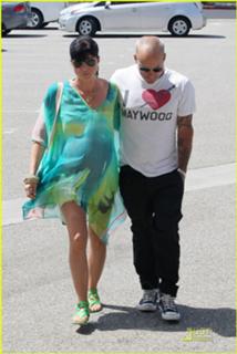 Selma Blair feet photo thumbnail