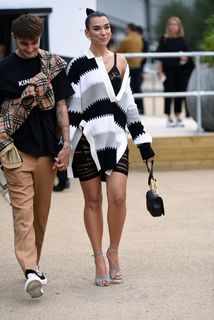 Dua Lipa feet photo thumbnail