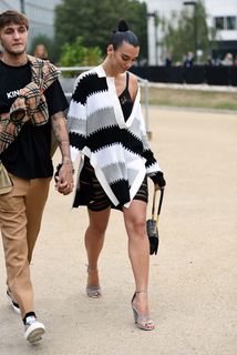 Dua Lipa feet photo thumbnail