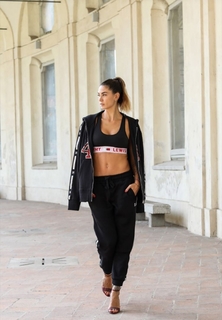 Melissa Satta feet photo thumbnail