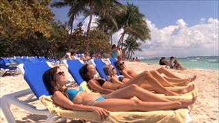 Sophia Bush feet photo thumbnail