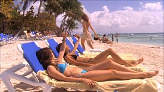 Sophia Bush feet photo thumbnail