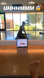 Karrueche Tran feet photo thumbnail