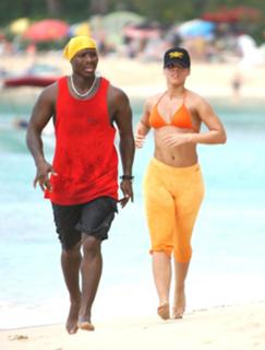 Alicia Keys feet photo thumbnail