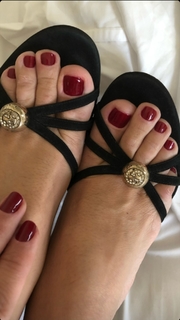 Franciely Freduzeski feet photo thumbnail