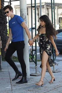 Camila Cabello feet photo thumbnail