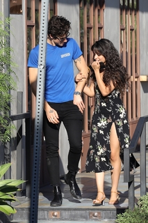 Camila Cabello feet photo thumbnail