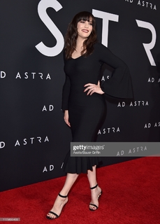 Liv Tyler feet photo thumbnail