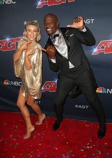 Julianne Hough feet photo thumbnail
