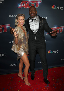 Julianne Hough feet photo thumbnail