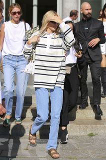 Kendall Jenner feet photo thumbnail