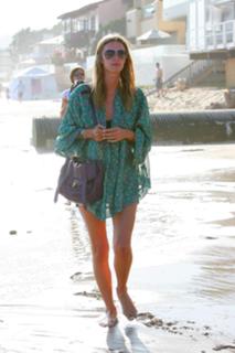Nicky Rothschild feet photo thumbnail