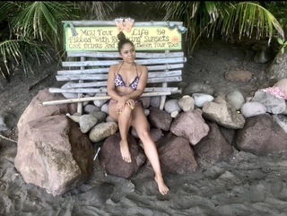 Angela Yee feet photo thumbnail
