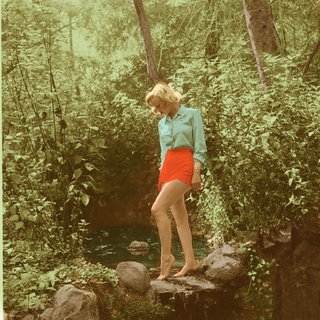 Marilyn Monroe feet photo thumbnail