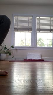 Adriene Mishler feet photo thumbnail